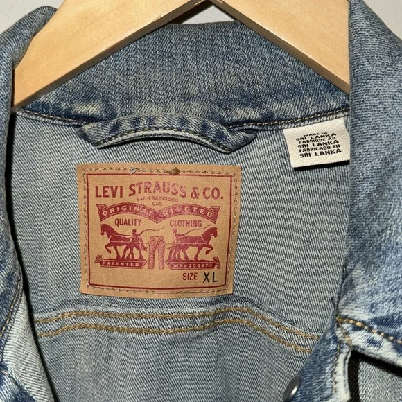 Levis classic denim jacket - Picture 2 of 4